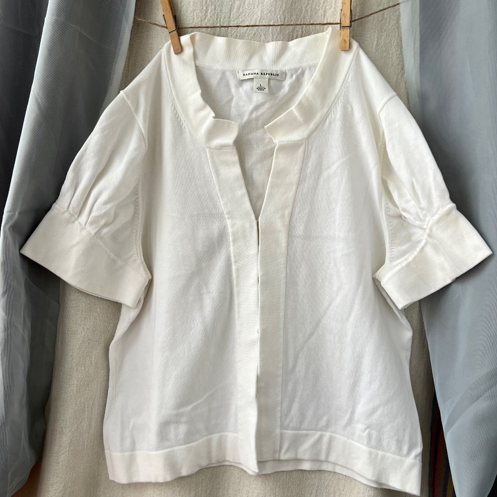 Banana Republic 100% Cotton Short Sleeve Cropped Sweater. Large